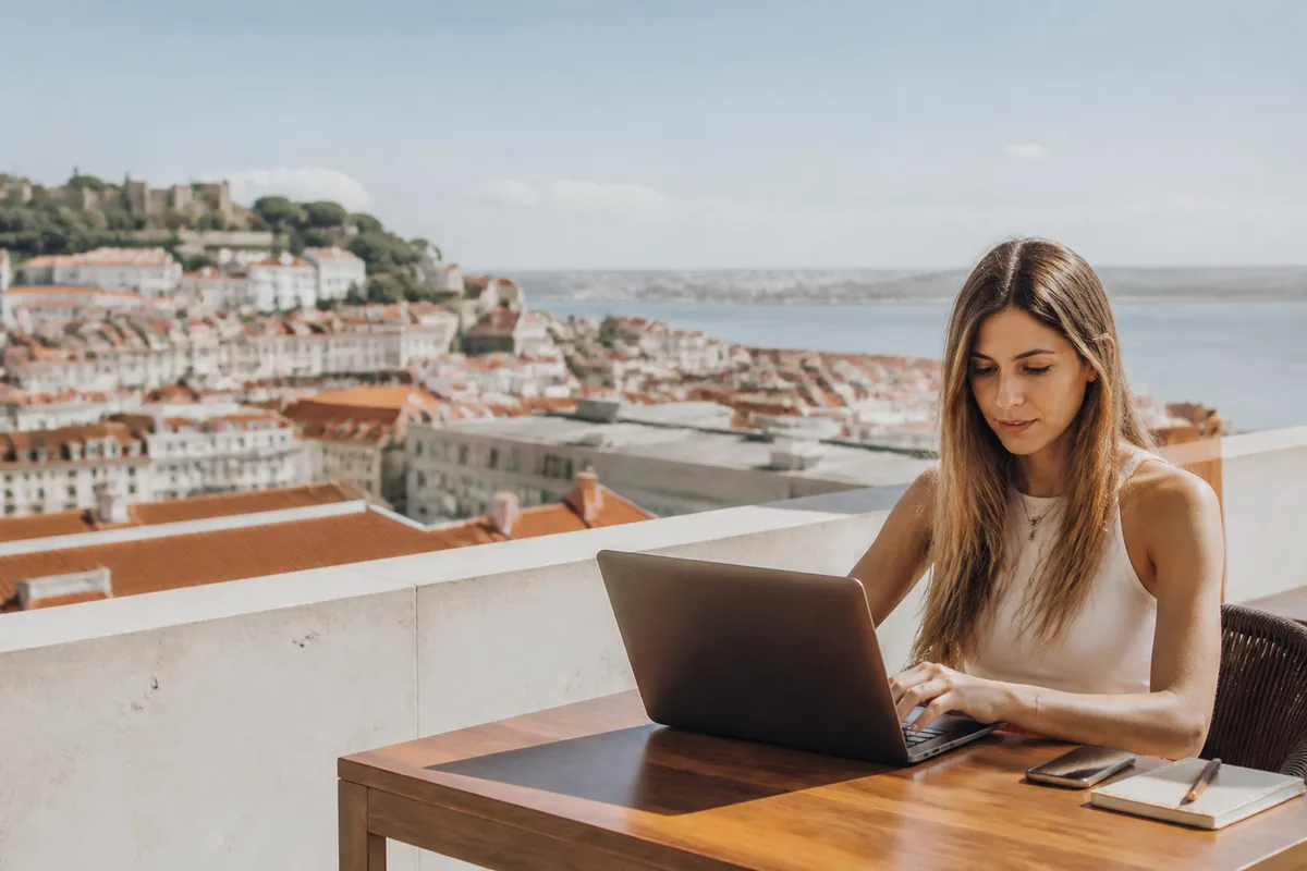 Trabalhar em Lisboa: Salários, Mercado e Como Conseguir Emprego